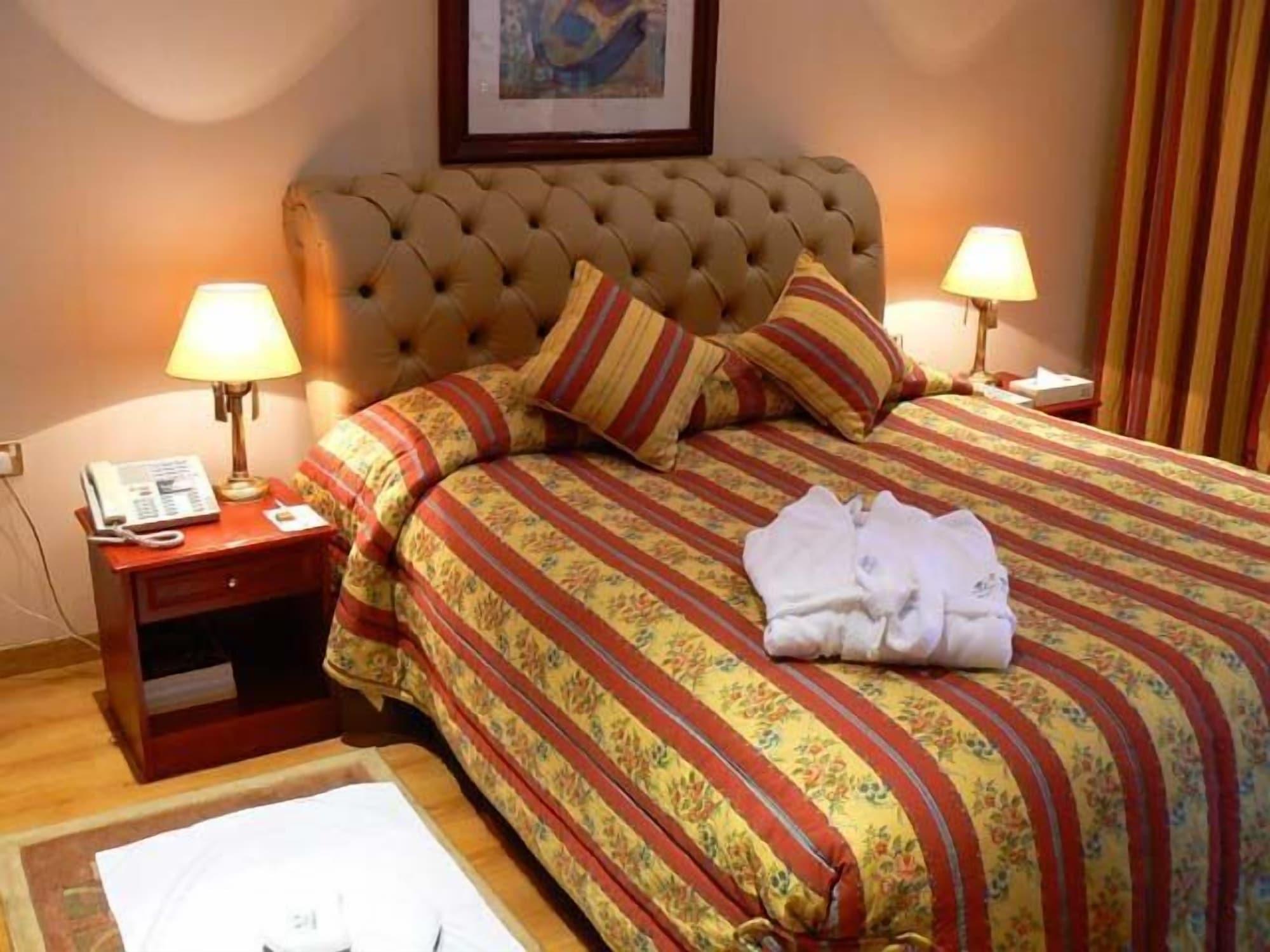 Al Bustan Hotel Ad Dawhah Esterno foto